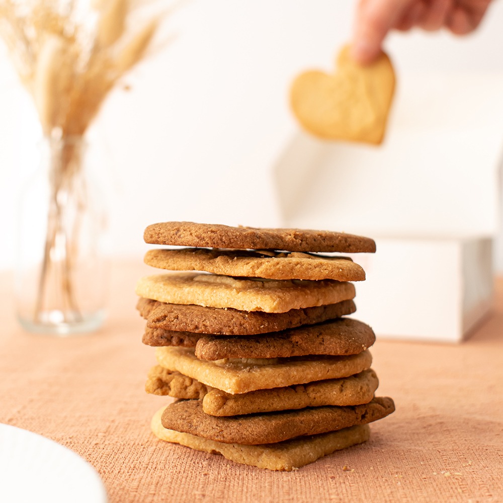 stack-of-cookies-from-helpende-handjes.jpg
